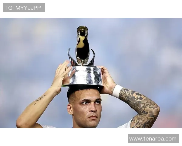 因伤打封闭针坚持比赛的足球明星与背后励志故事揭秘