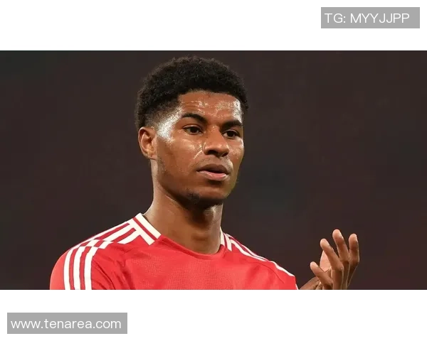 哪些足球明星患有近视 他们是如何应对视力问题的